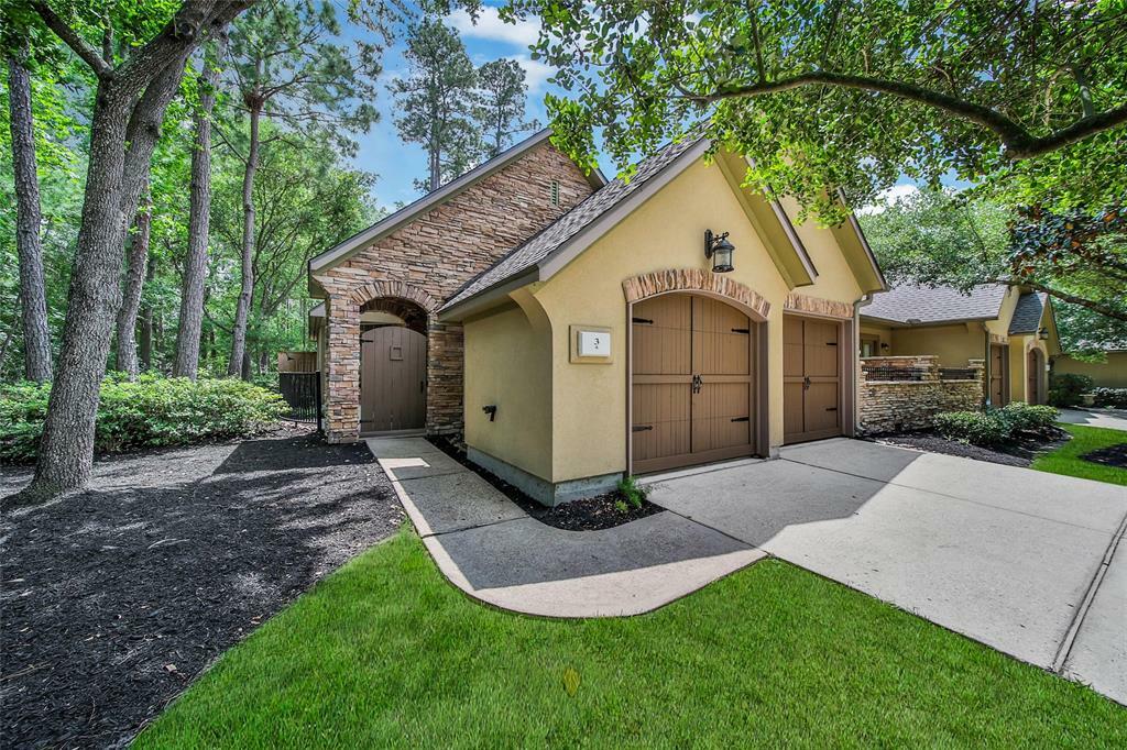Property Photo: 3 Cobble Gate Place TX 77381