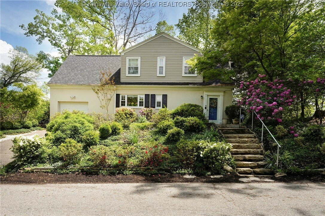 Property Photo: 1518 Dogwood Road WV 25314
