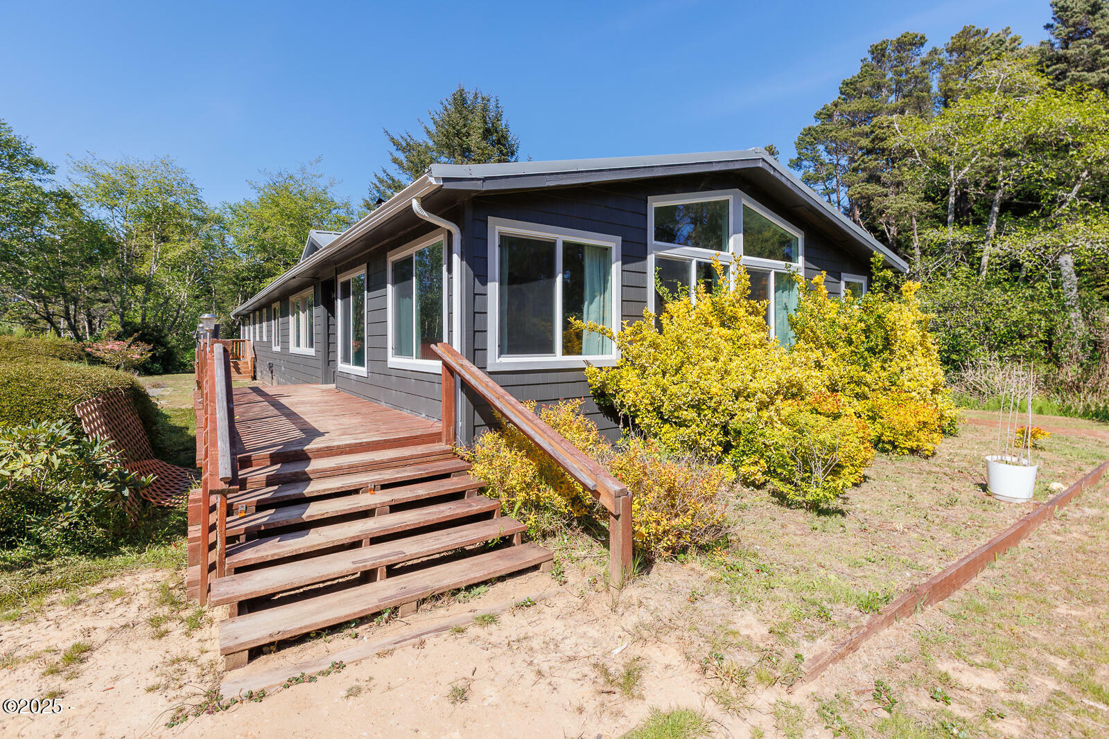 Property Photo: 1460 NW Powe Drive OR 97376