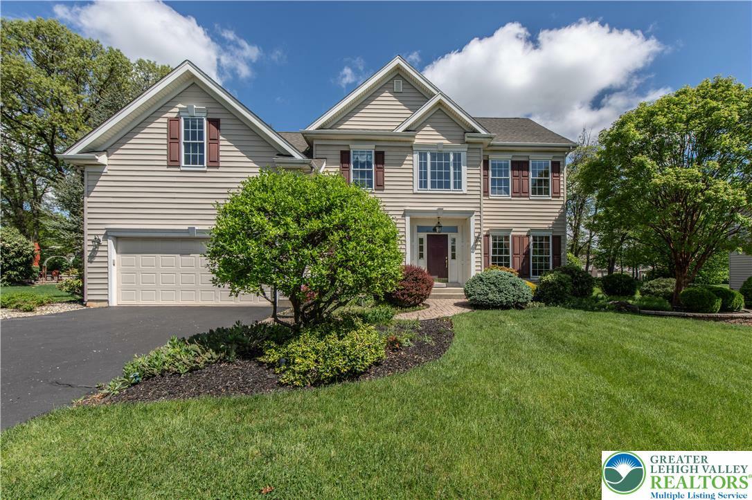 5383 Greenbriar Drive  Hanover Twp PA 18017 photo