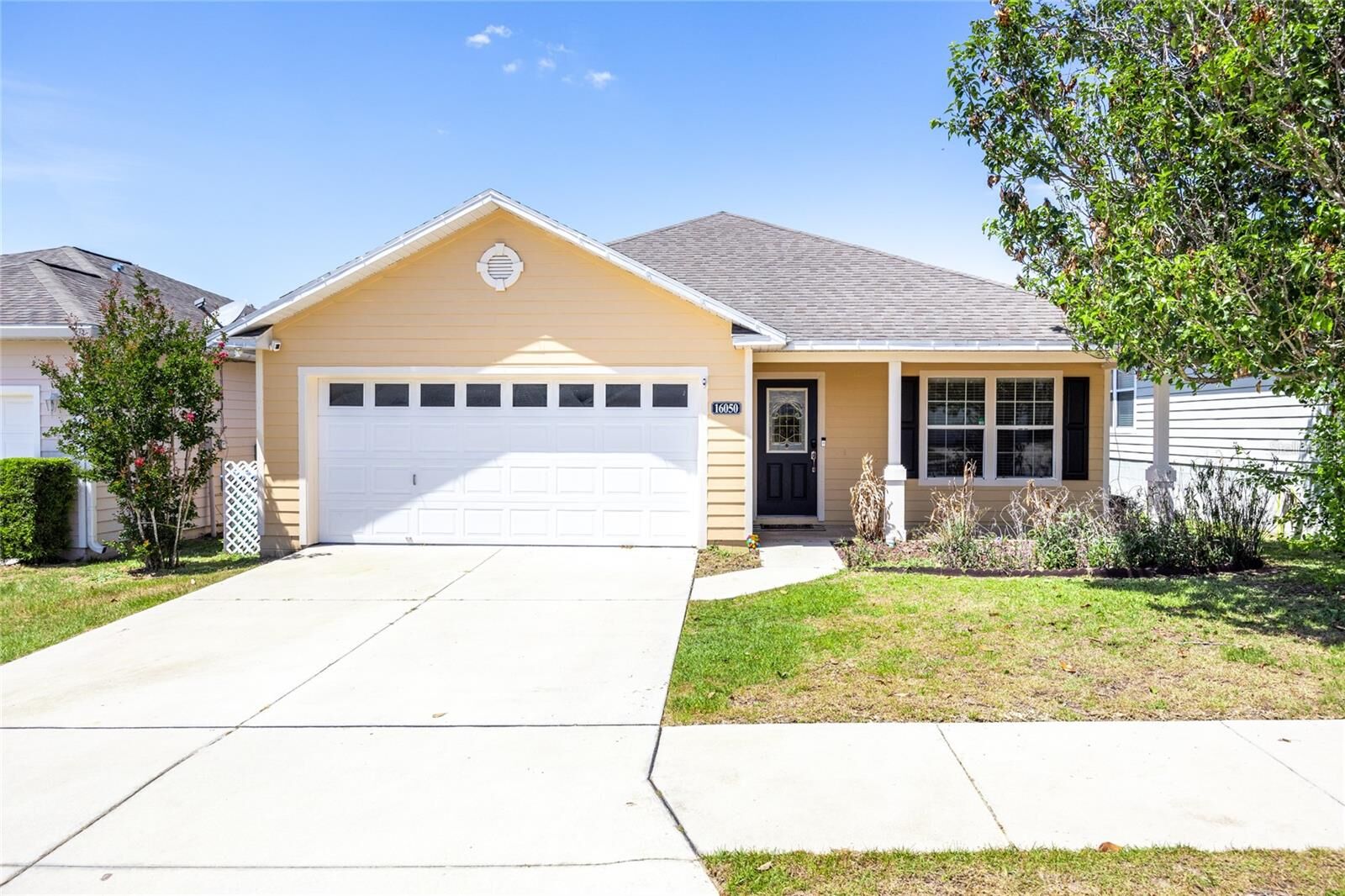 Property Photo:  16050 NW 122nd Lane  FL 32615 