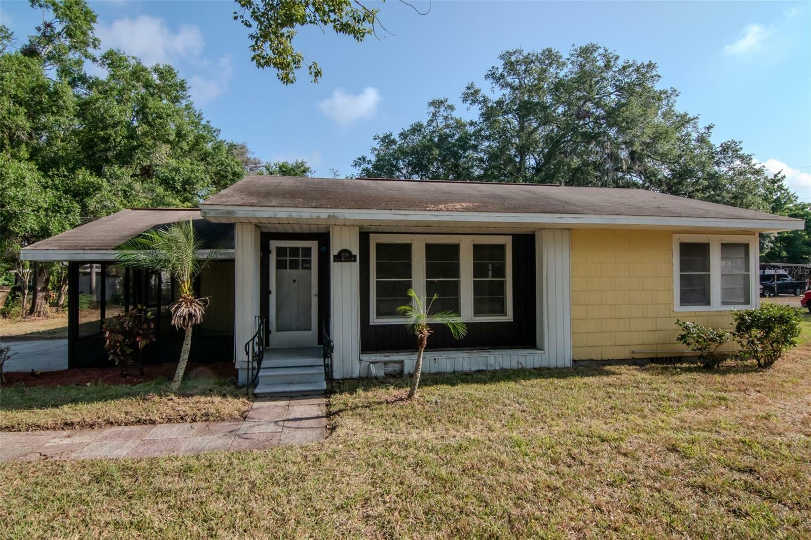 Property Photo: 108 E Morgan Street FL 33510
