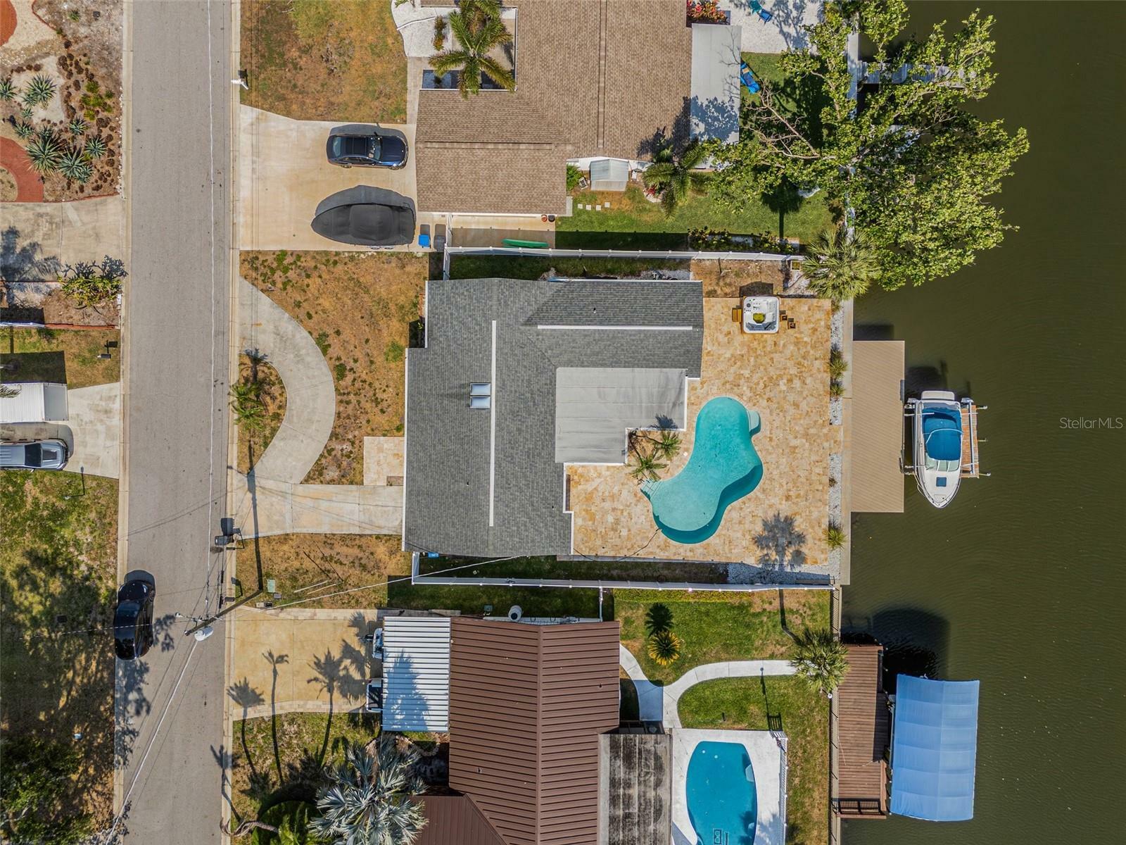 Property Photo: 8722 Thornwood Lane FL 33615