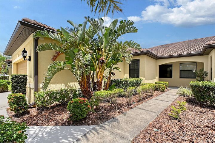 Property Photo:  1318 Ballota Lane  FL 34289 