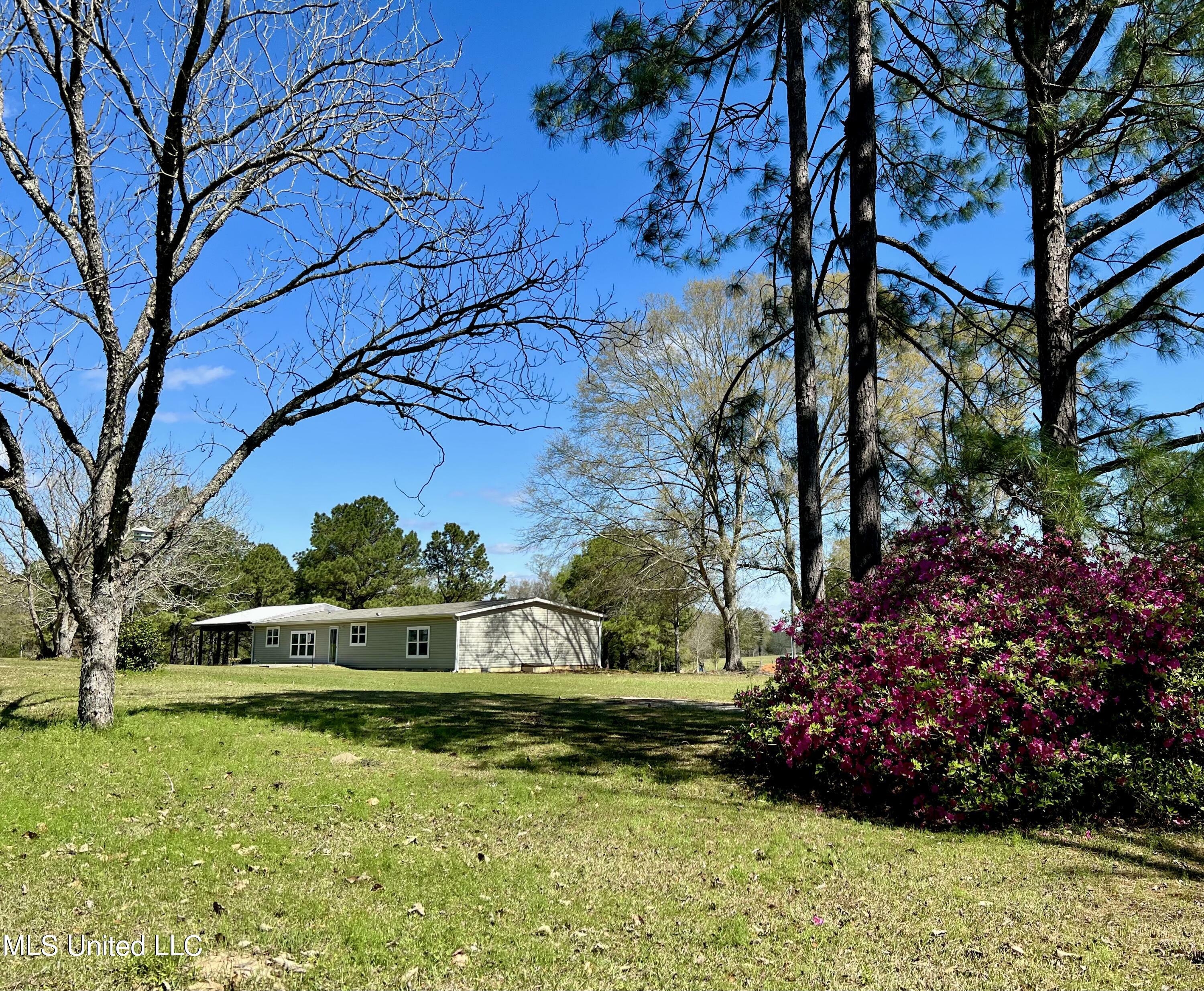 Property Photo: 2221 Brushy Creek Road MS 39452