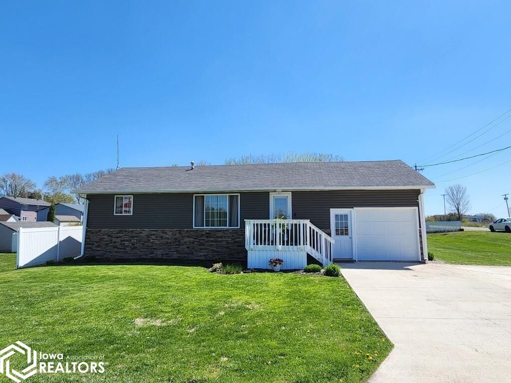 Property Photo:  2332 Nation Avenue  IA 50423