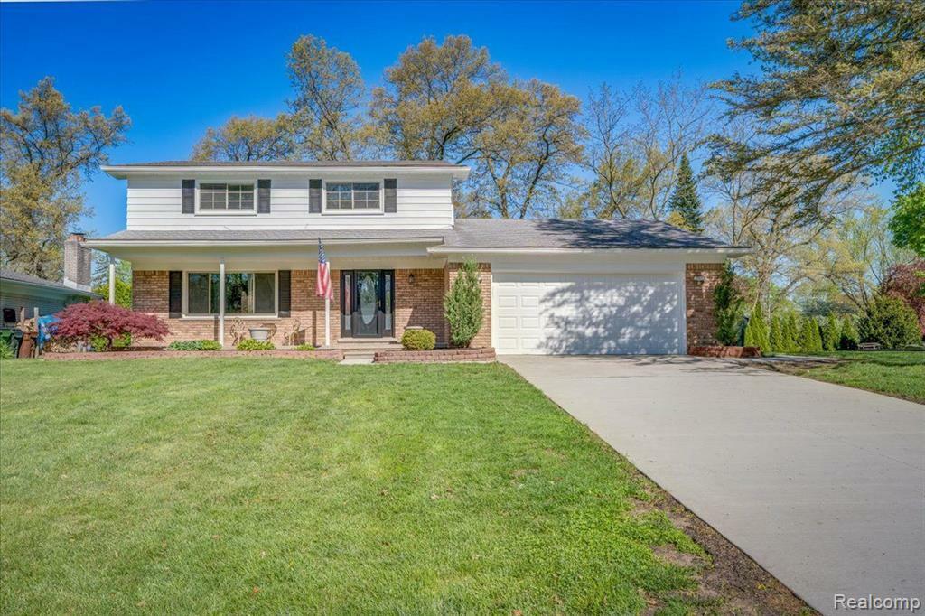Property Photo: 6347 Thorneycroft Drive MI 48316 3344