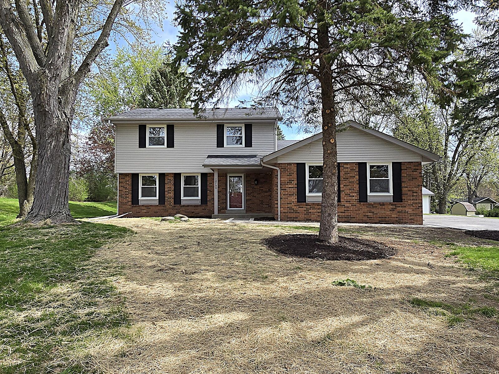 Property Photo:  18700 Brookridge Dr  WI 53045 
