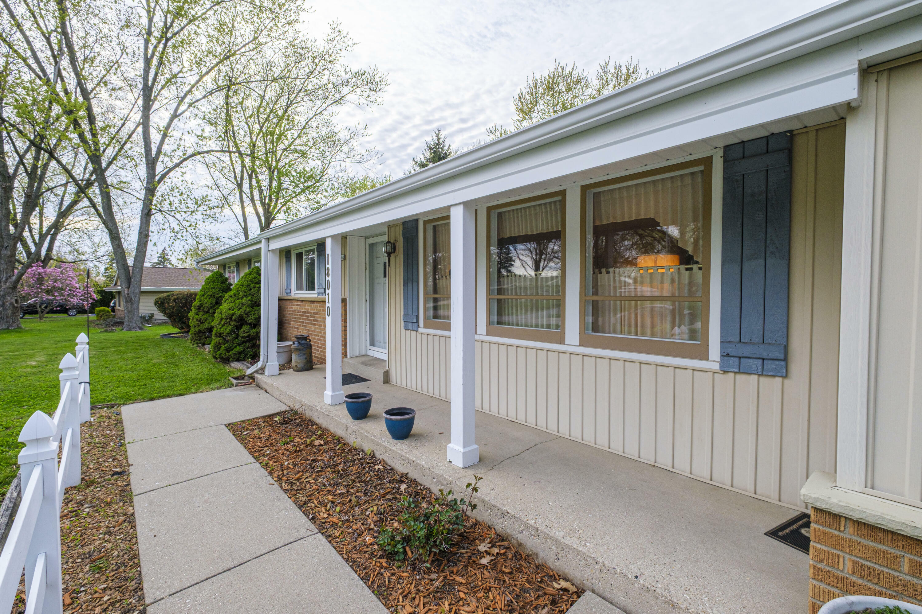 Property Photo: 18010 Lisa Ln WI 53045