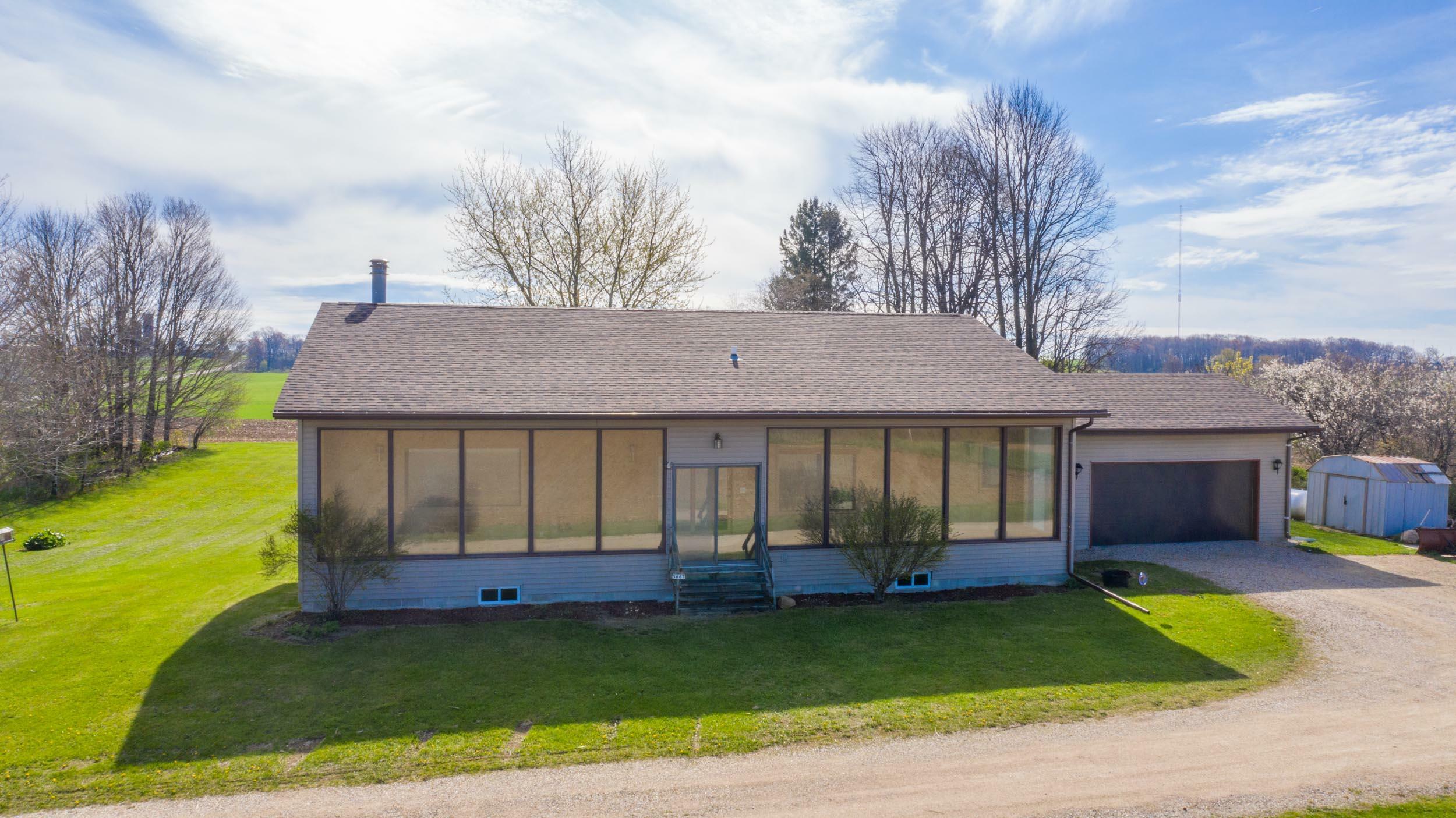Property Photo: 5667 Hillcrest Dr WI 53002
