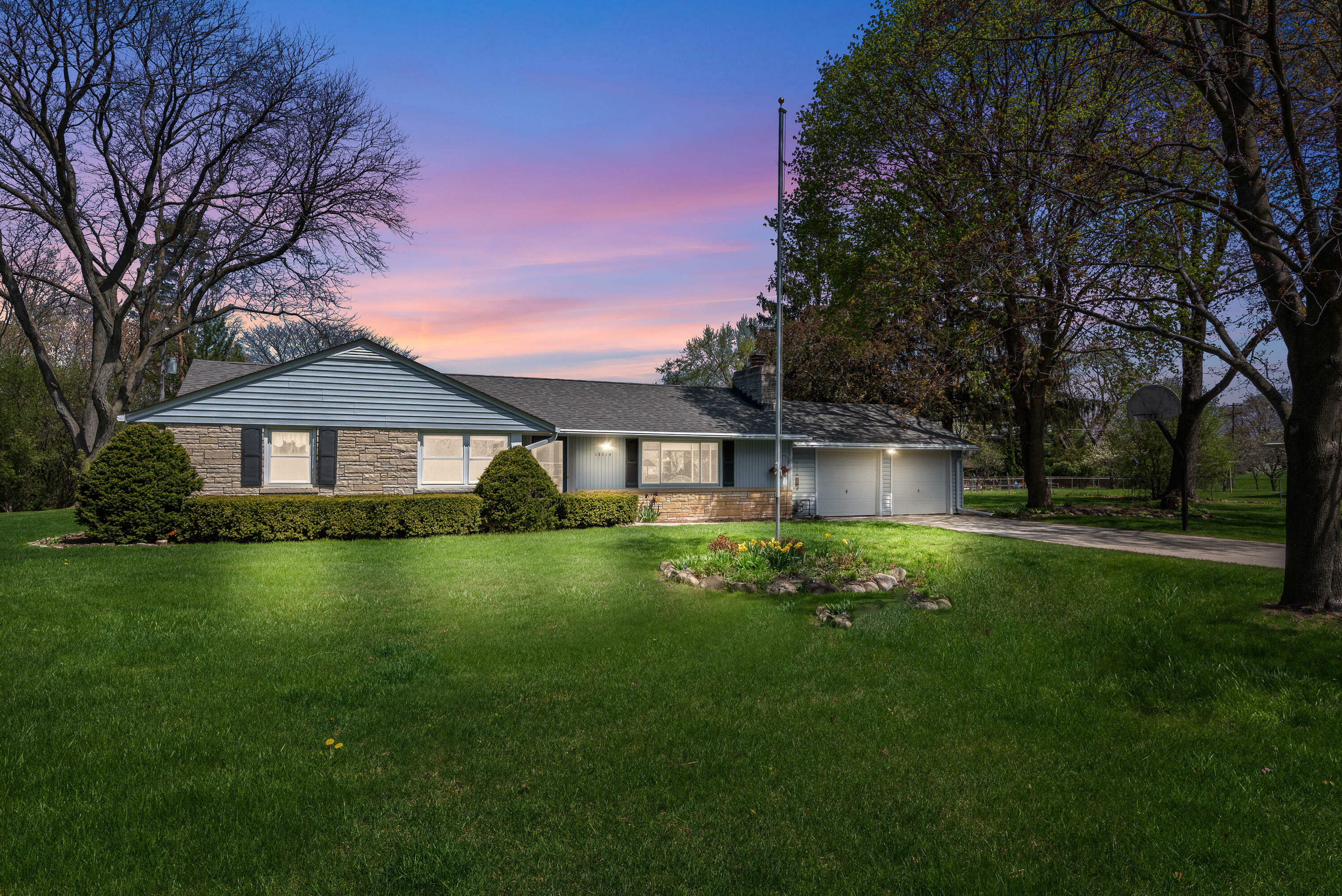 13514 W Cardinal Pkwy  New Berlin WI 53151 photo