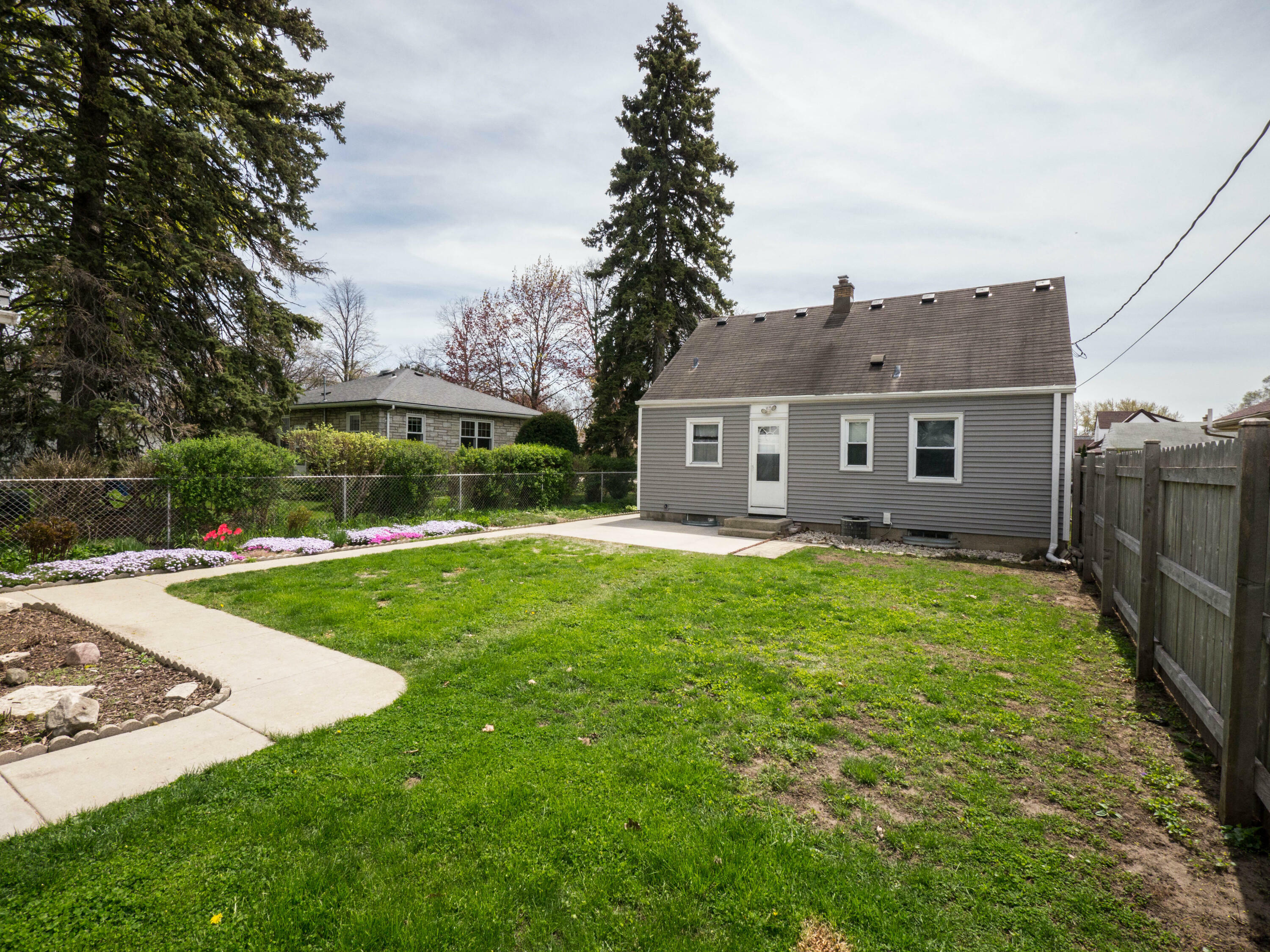 Property Photo: 10600 W Rogers St WI 53227