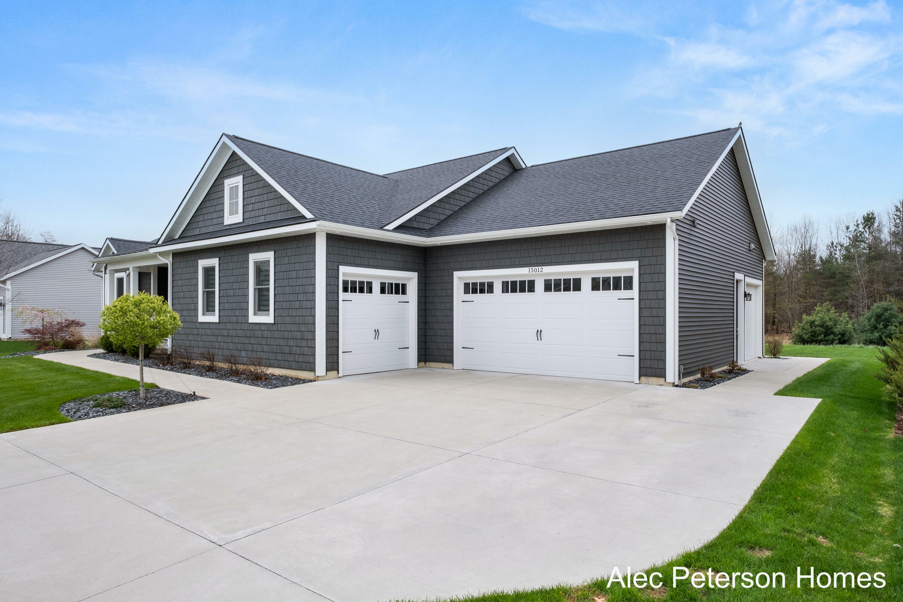 Property Photo: 15012 Copper Court MI 49417