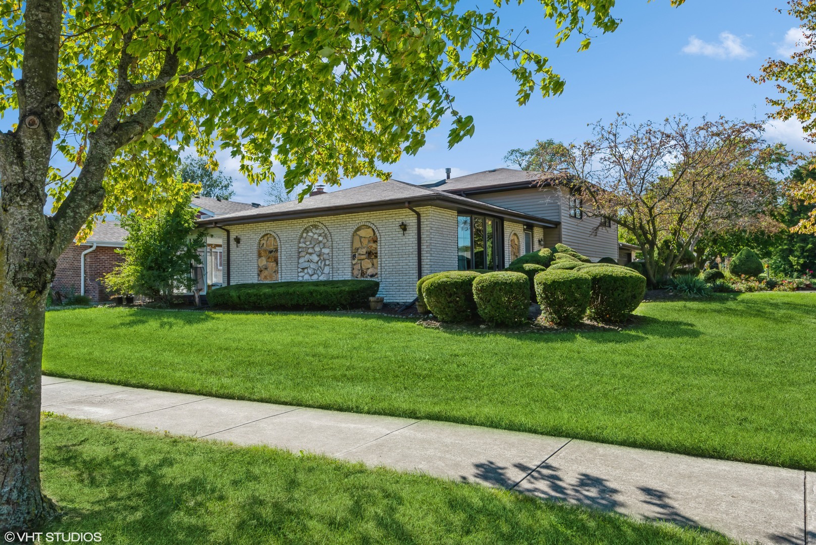 Property Photo: 17000 Cherry Creek Avenue IL 60487