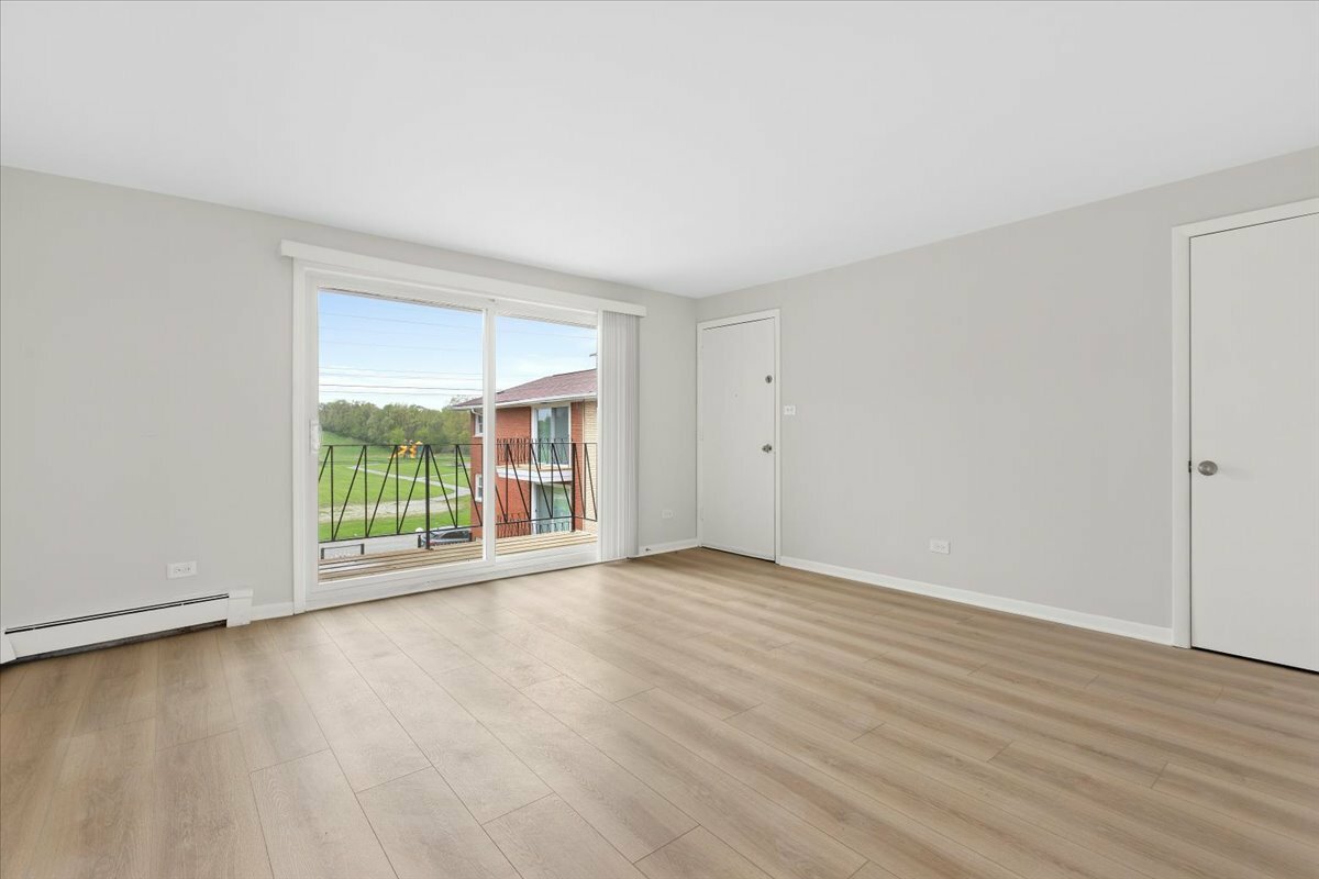 Property Photo: 14121 S Stewart Avenue 3A IL 60827