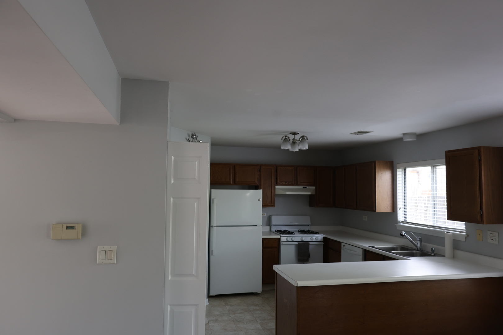 Property Photo: 120 N Southport Road IL 60060