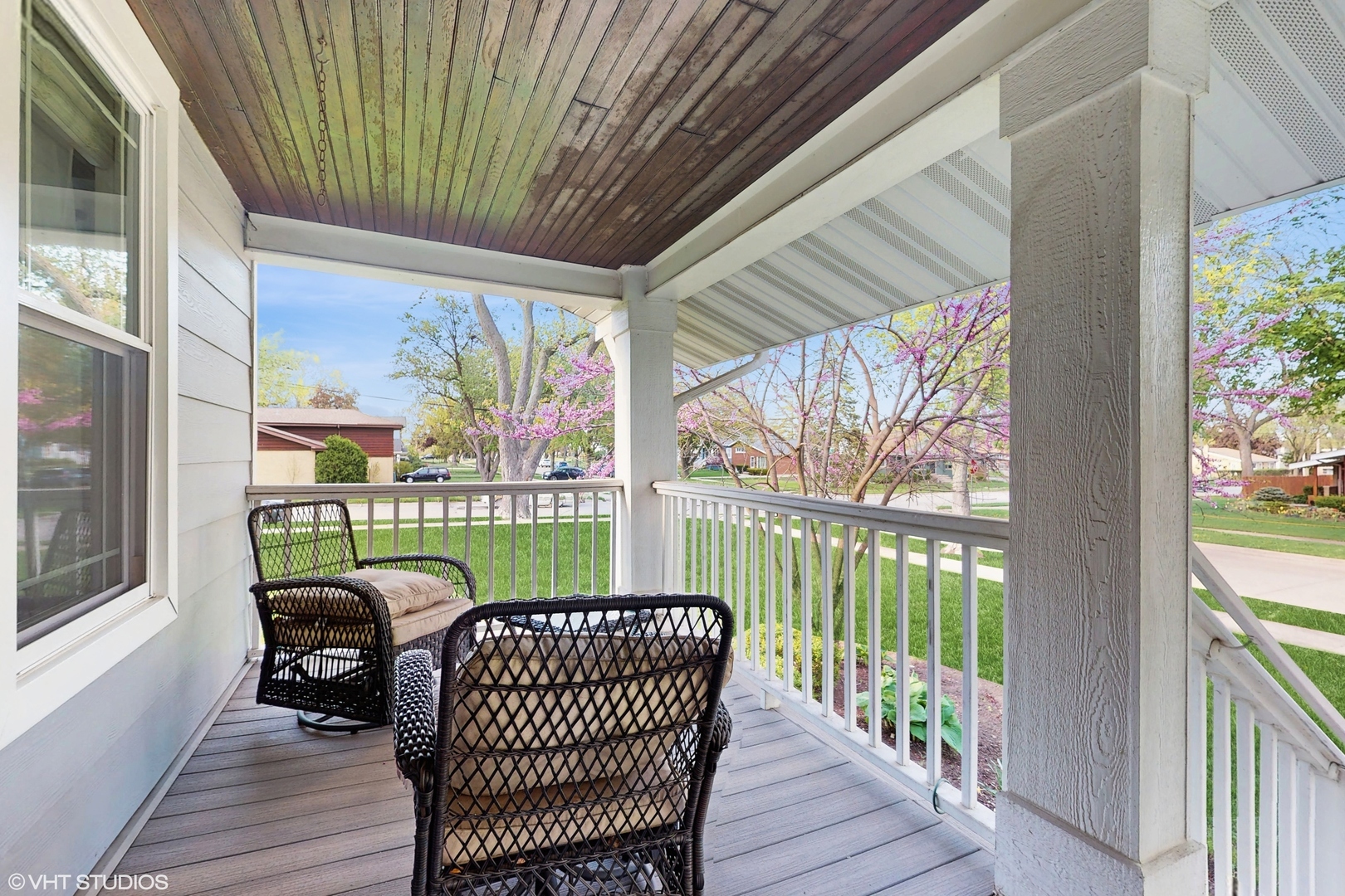 Property Photo: 416 N Yale Avenue IL 60181