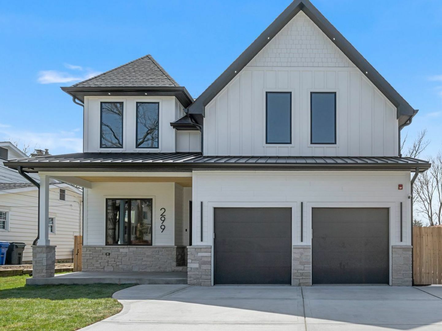 Property Photo: 299 Cottage Avenue IL 60137