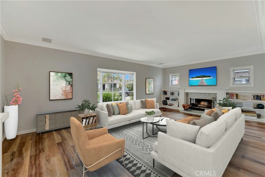 Property Photo:  289 Glendora Avenue  CA 90803 