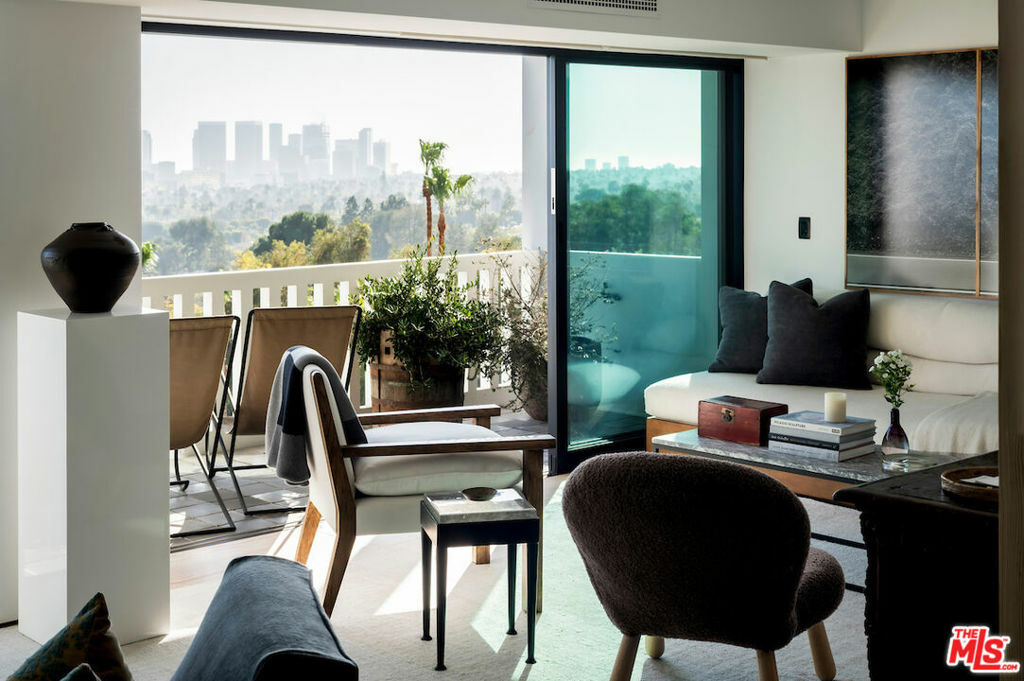 Property Photo: 999 N Doheny Drive 510 CA 90069
