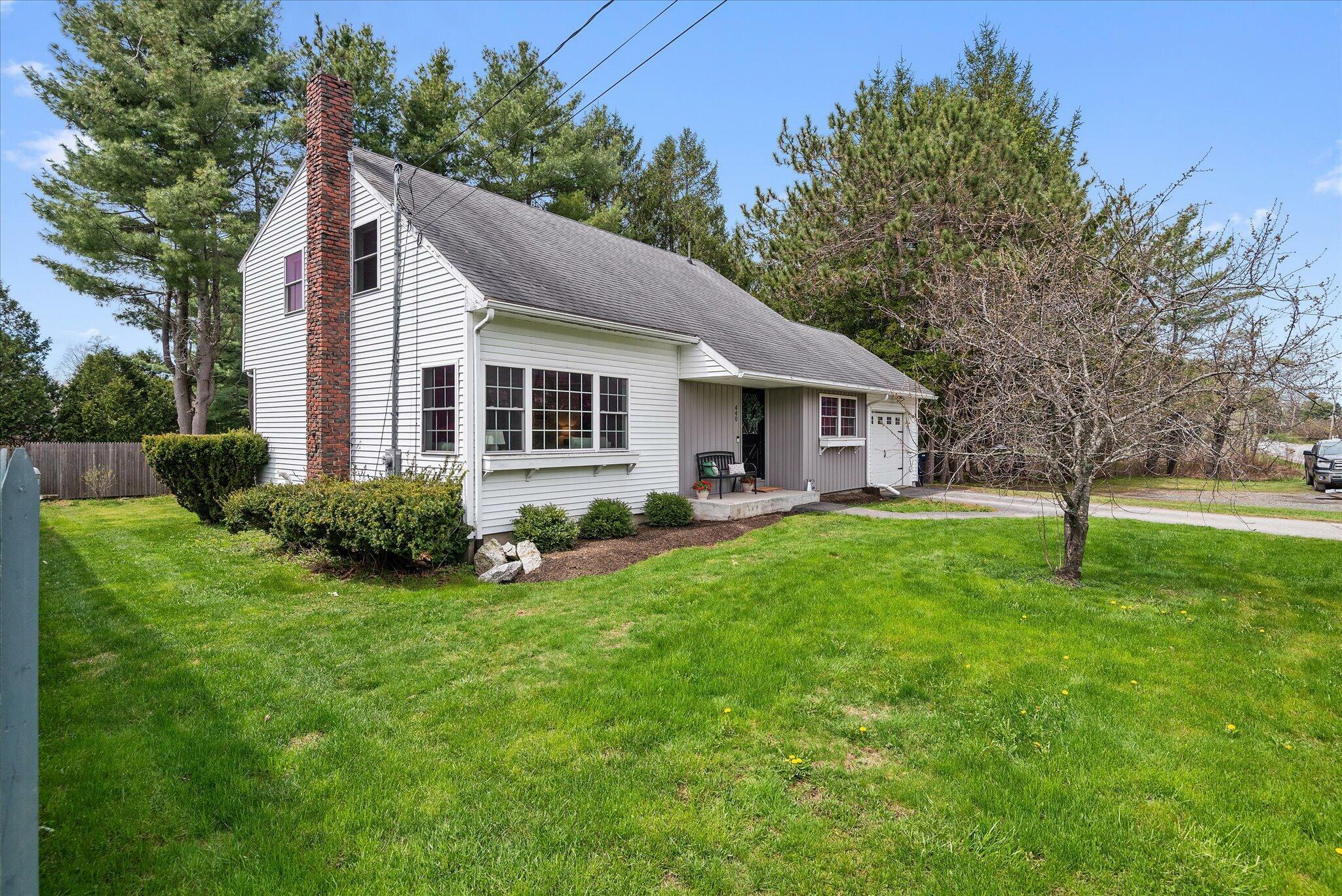 Property Photo: 440 Kenduskeag Avenue ME 04401