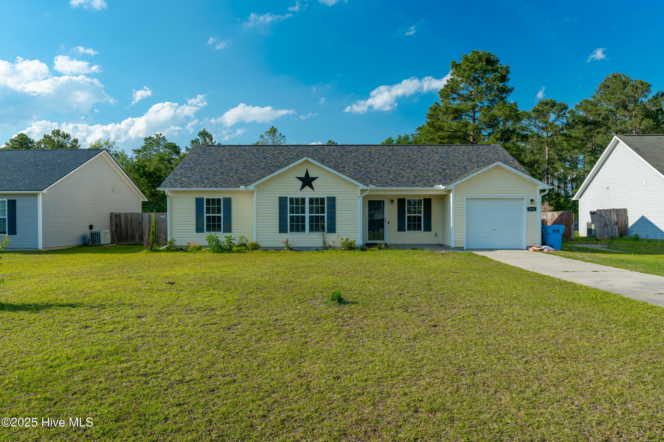 Property Photo: 191 Ashbury Park Lane NC 28574