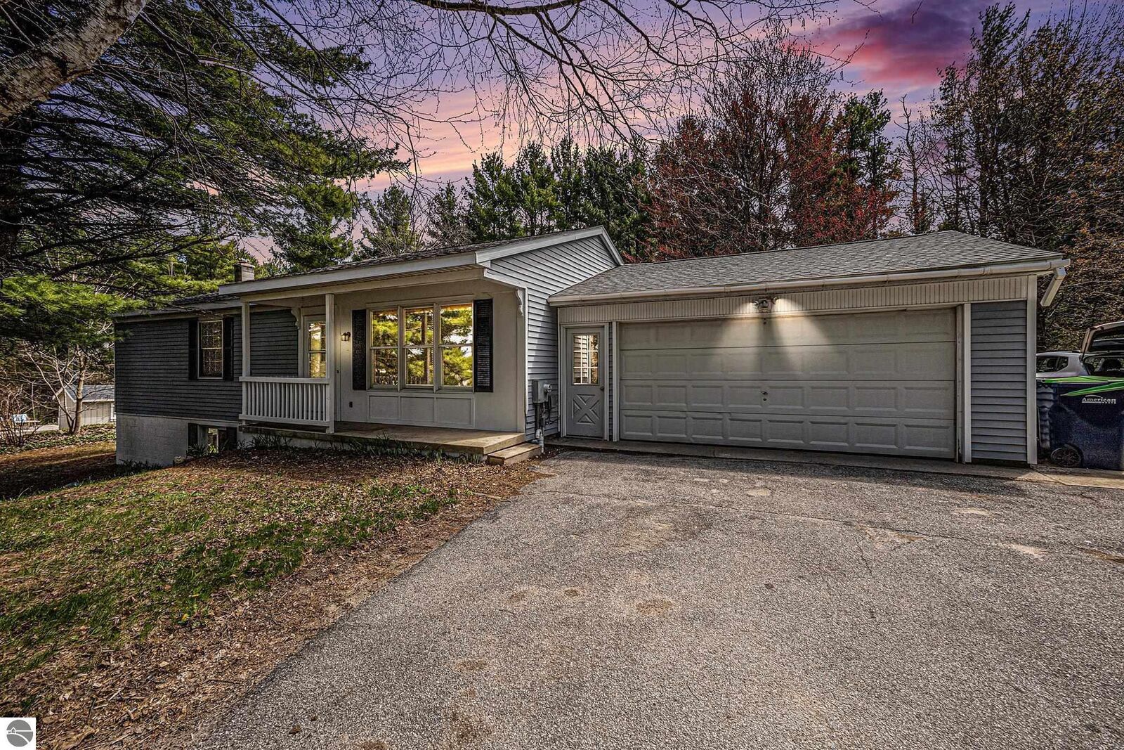 Property Photo: 2514 N West Silver Lake Road MI 49685