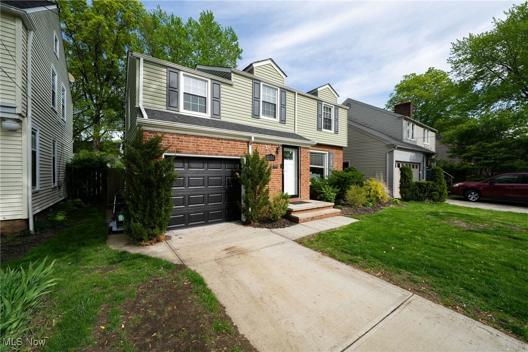 Property Photo: 2531 Hampton Road OH 44116