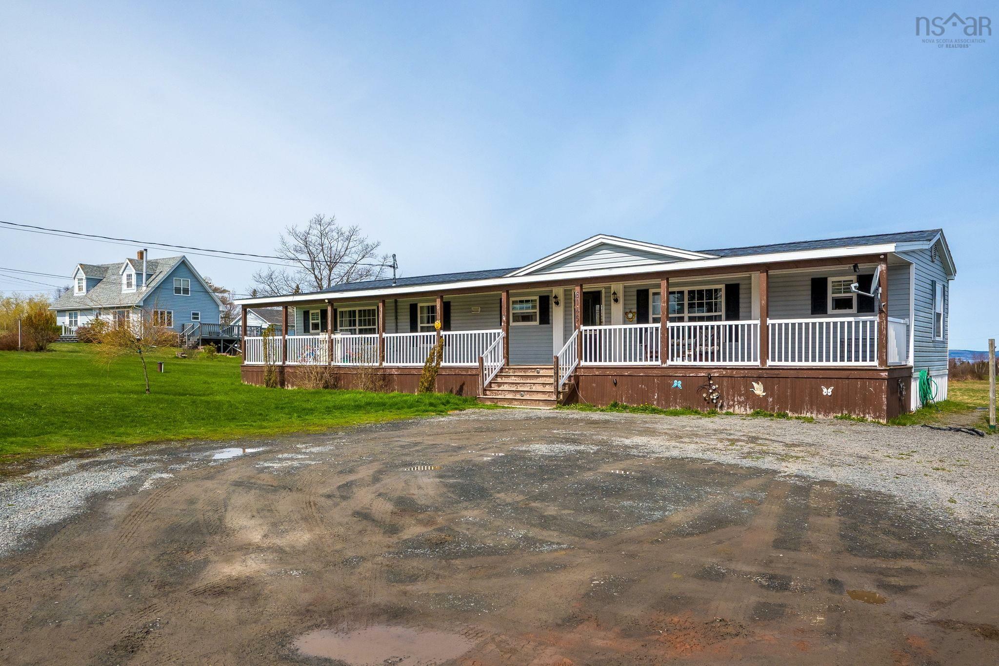 Property Photo: 6145 Highway 215 NS B0N 2A0