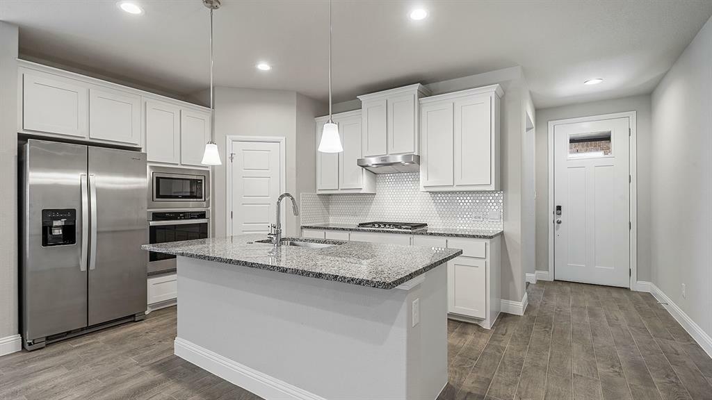 Property Photo:  2600 Starling Street  TX 76205 
