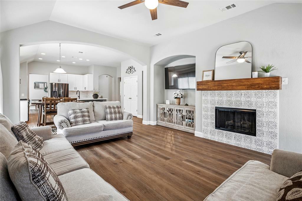Property Photo:  2808 Cascade Cove Drive  TX 75068 