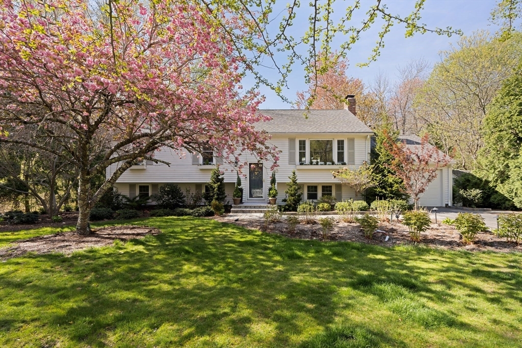 40 Brewster Rd  Cohasset MA 02025 photo