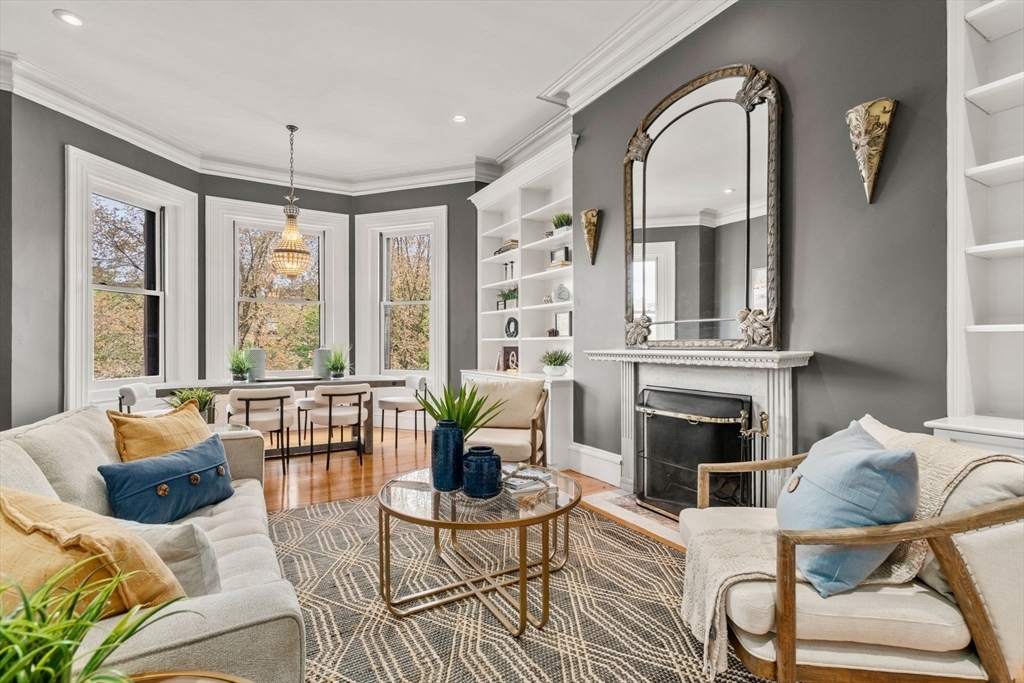 Property Photo: 148 Commonwealth Ave 301 MA 02116