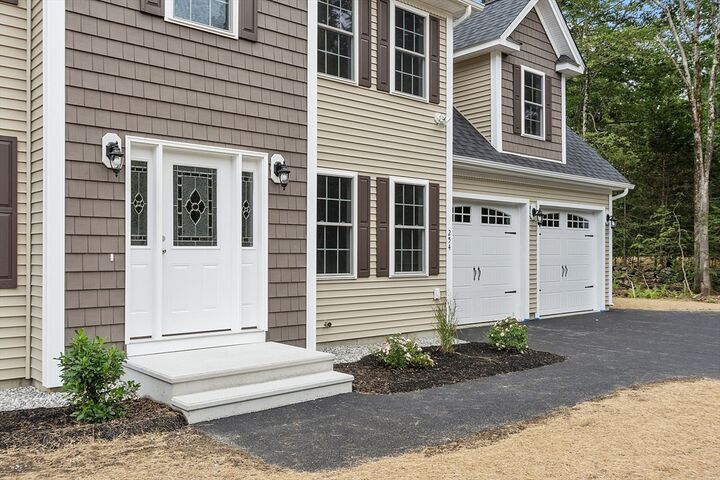 Property Photo: 254 Davis Rd MA 01473