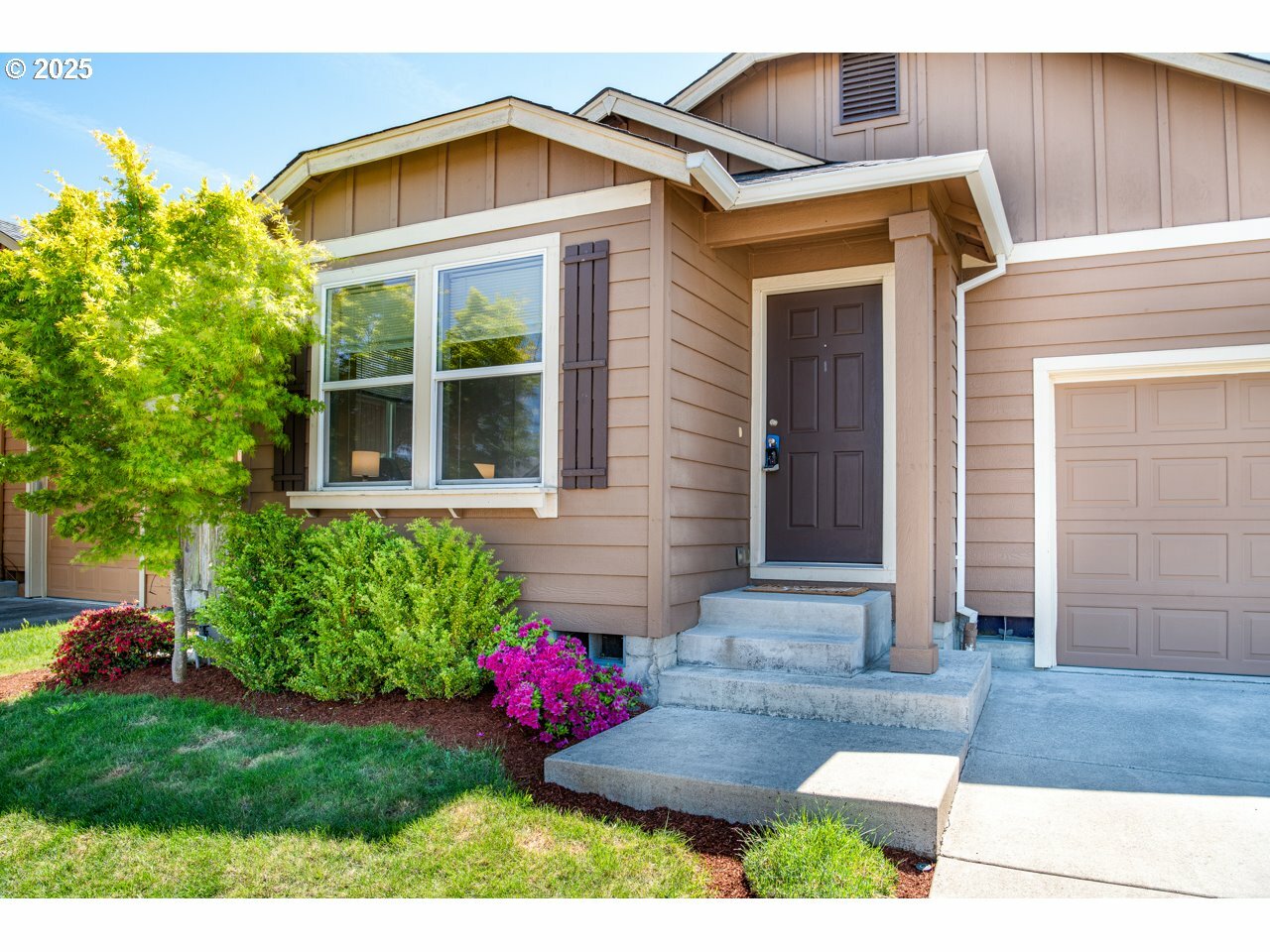 Property Photo: 5914 Avalon St OR 97402