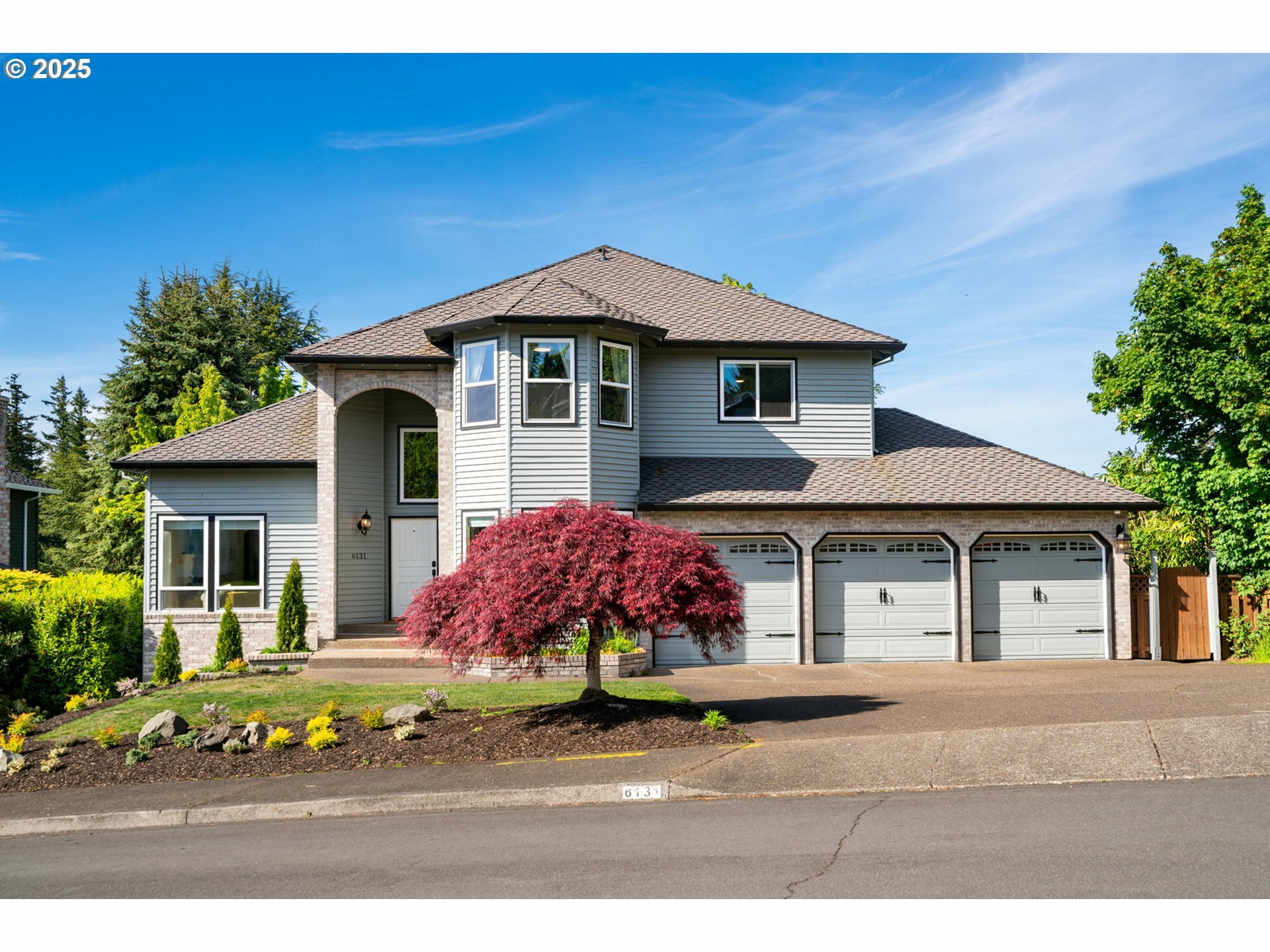 Property Photo: 6131 Cheyenne Ter OR 97068