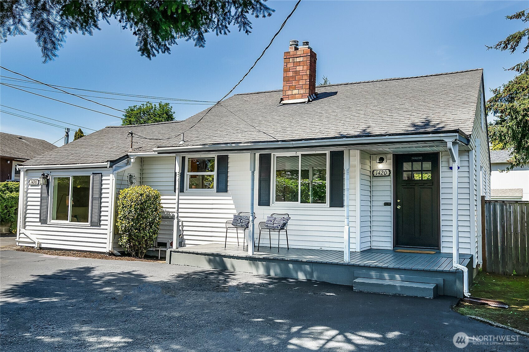 Property Photo: 1420 SW 160th Street WA 98166