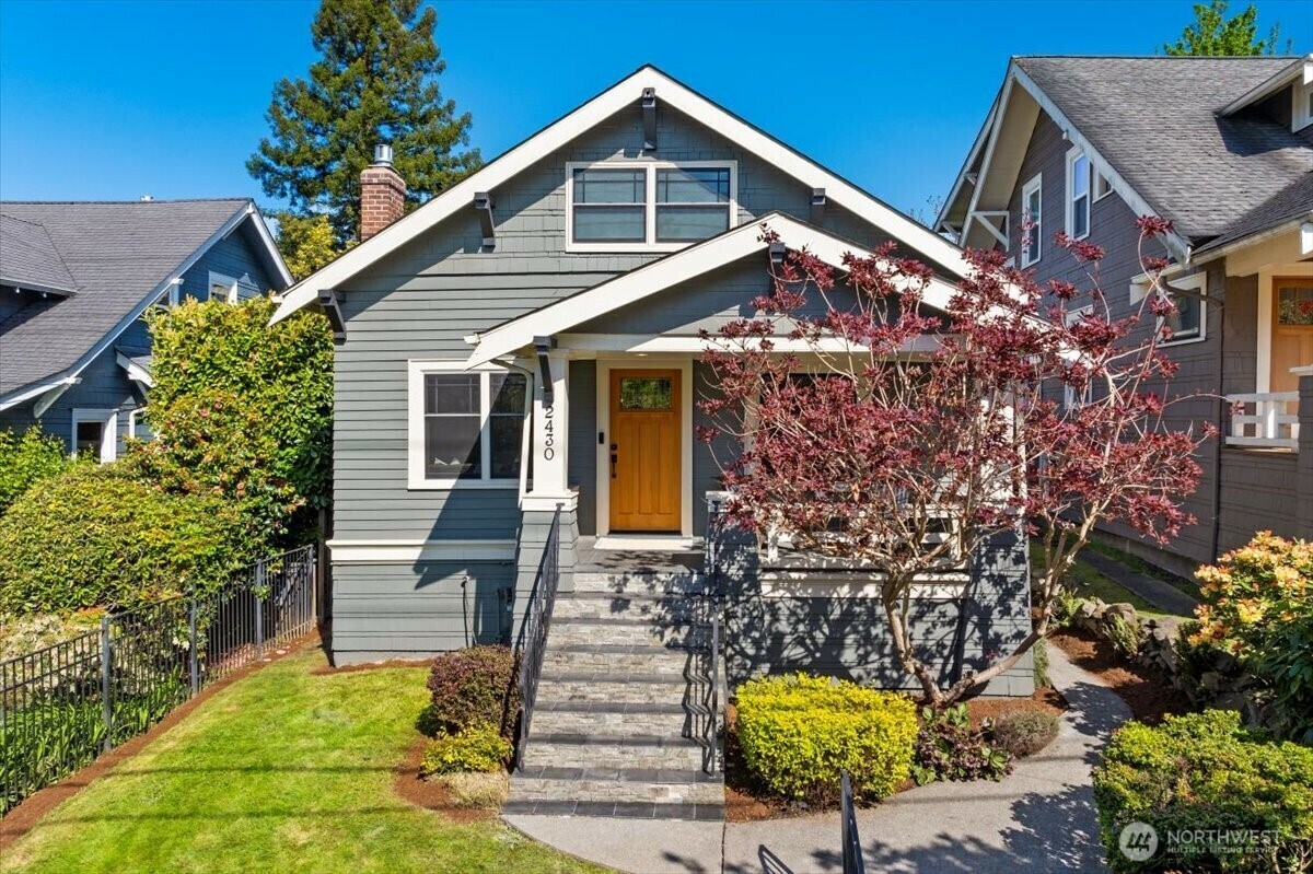 Property Photo: 2430 3rd Avenue W WA 98119