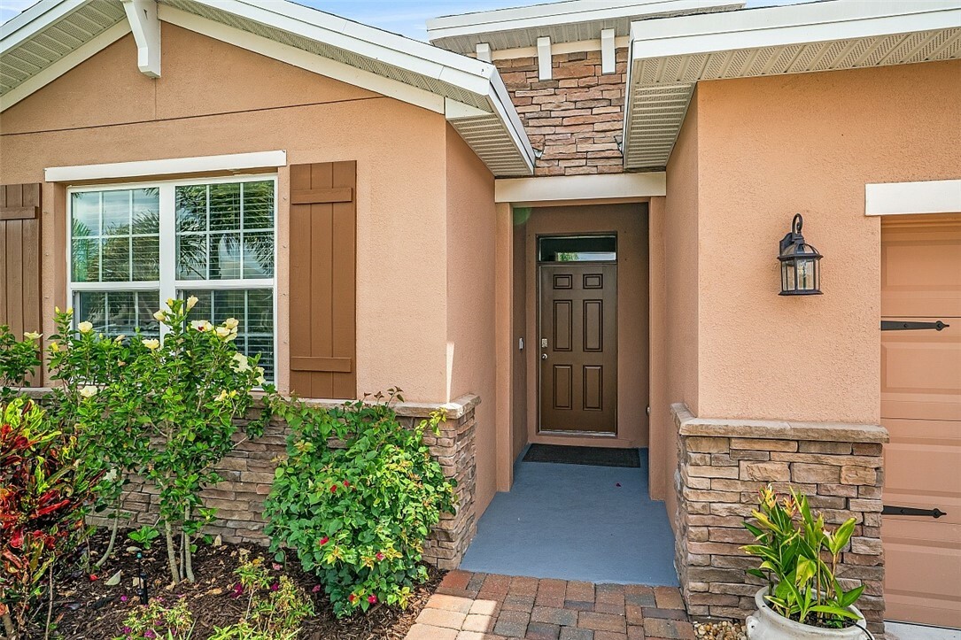 Property Photo: 2158 Hawk River Drive SW FL 32962