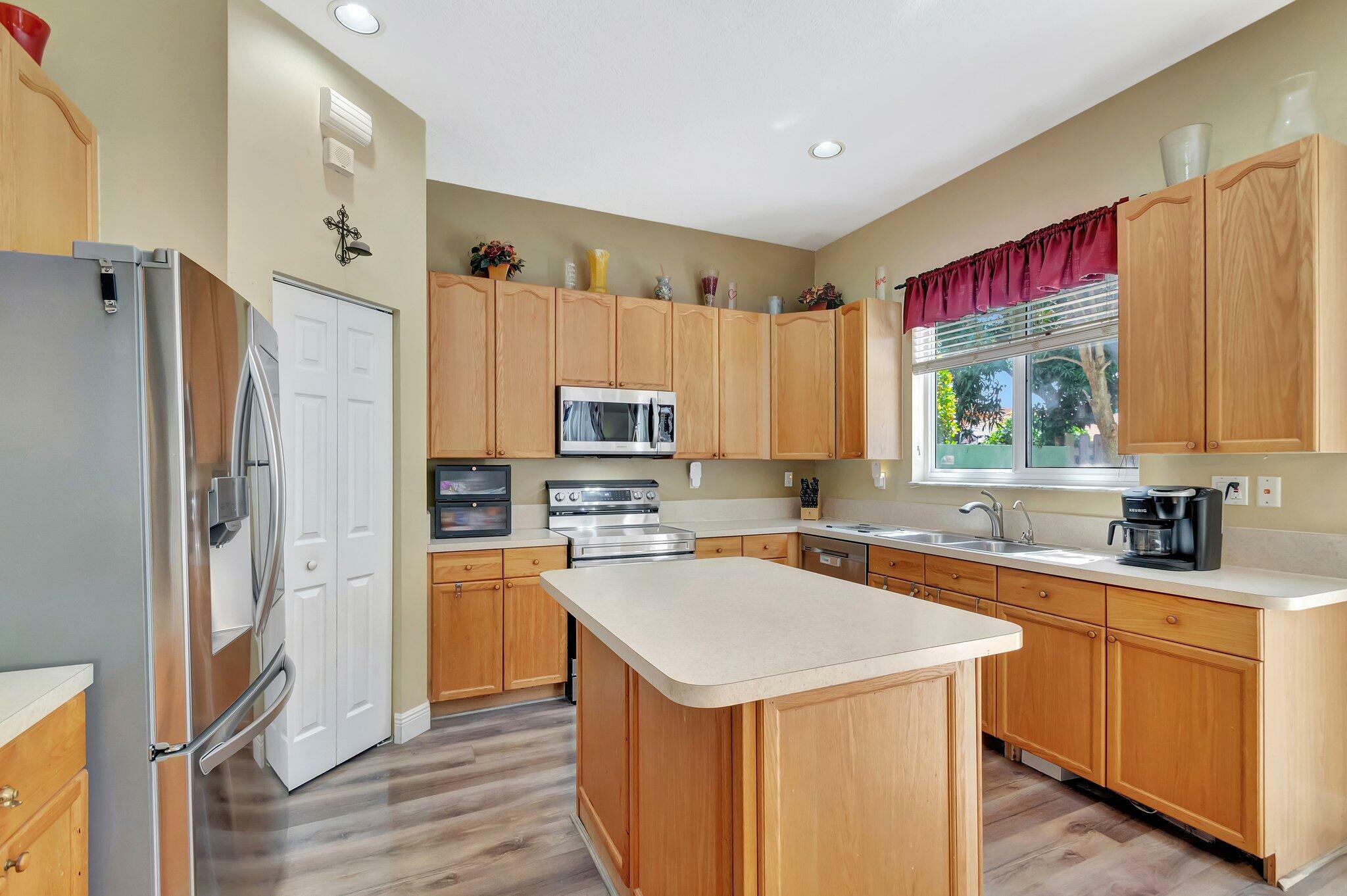 Property Photo: 6649 Lurais Drive FL 33463