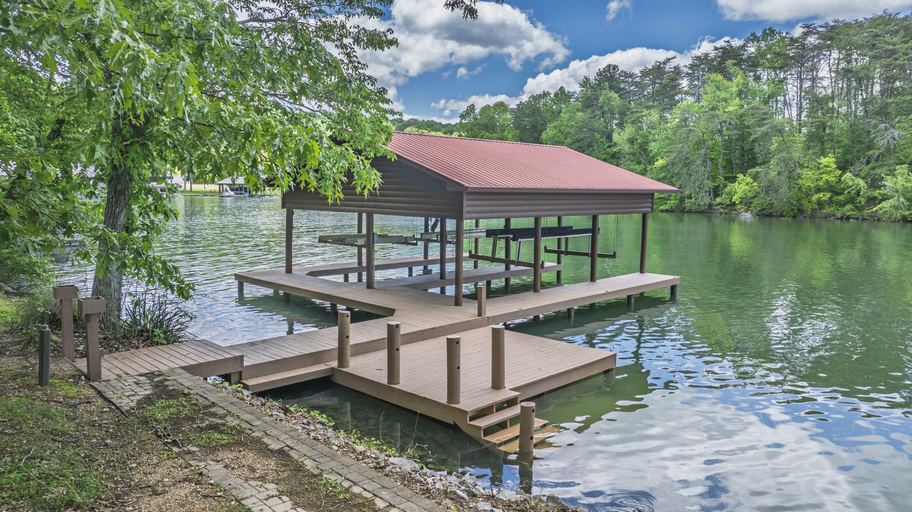 Property Photo: 225 Lake Forest Lane TN 37381