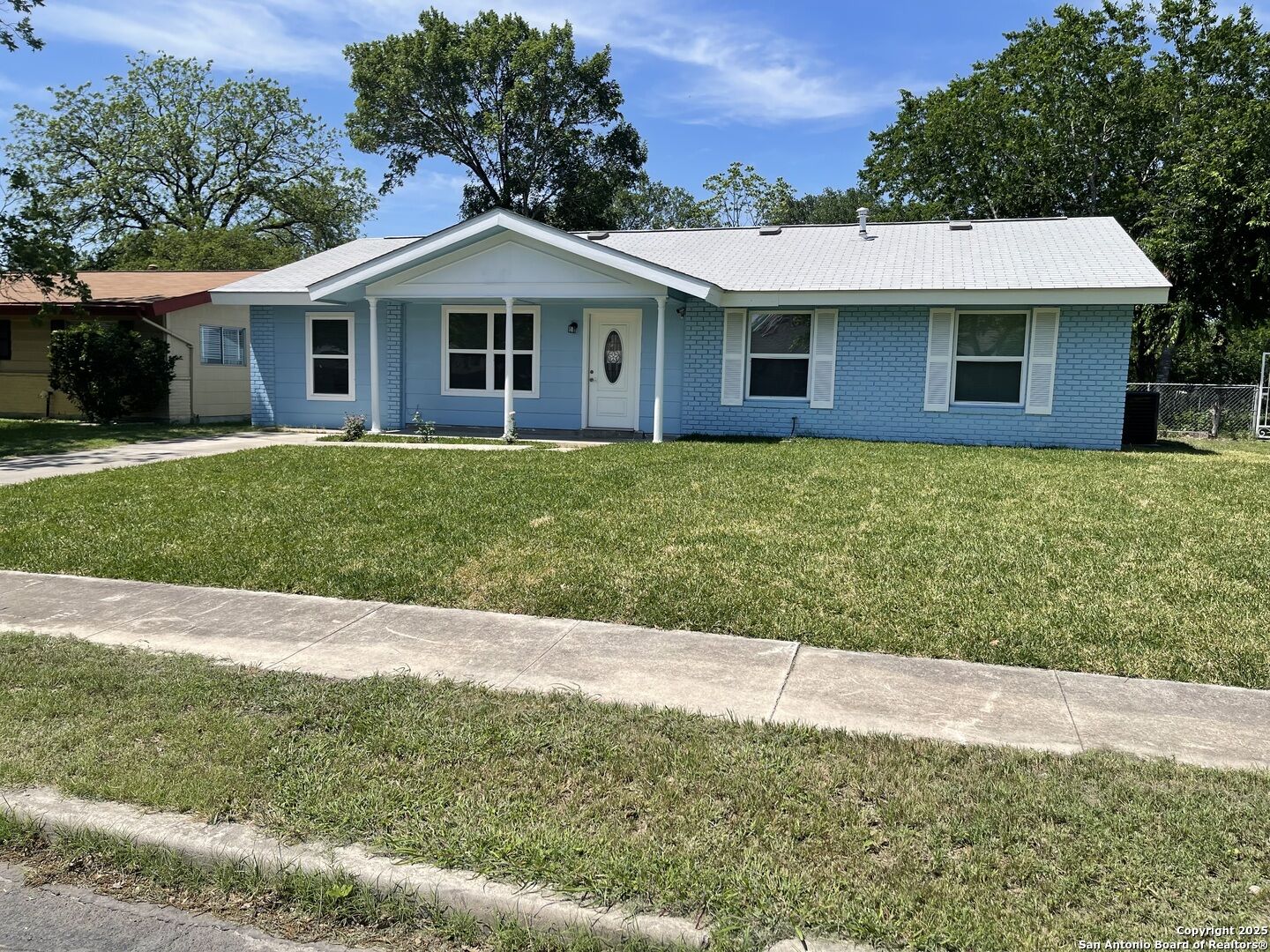 Property Photo: 5043 Galahad TX 78218