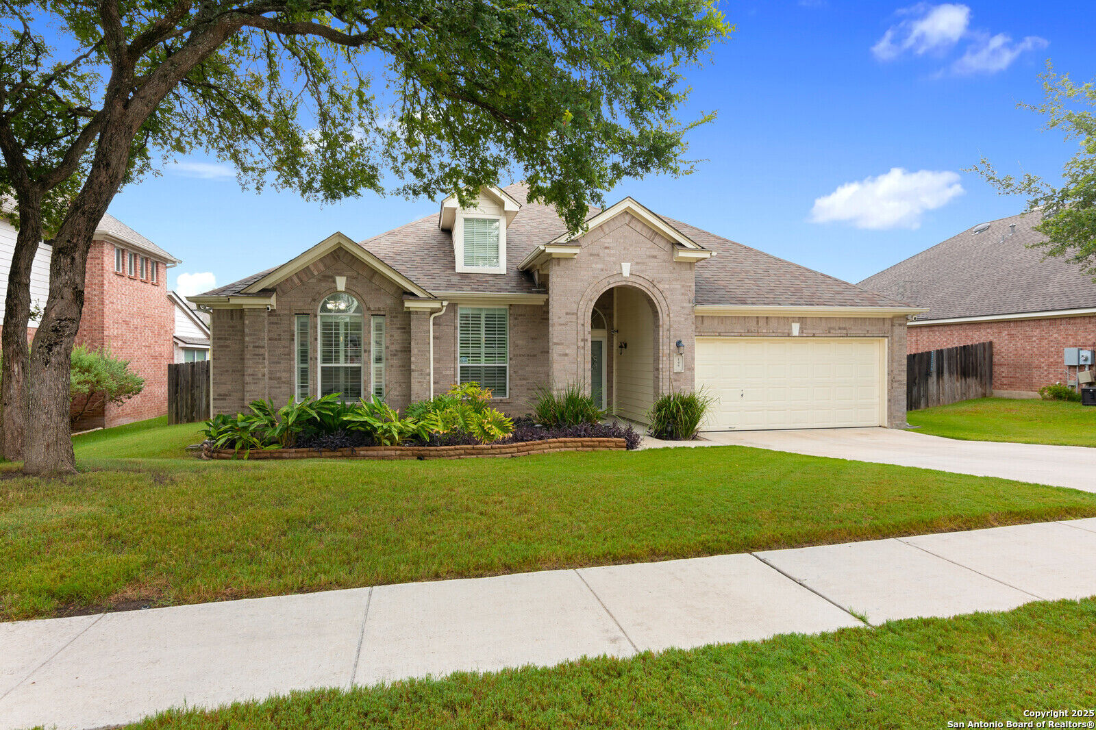 Property Photo: 148 Green Brook TX 78108