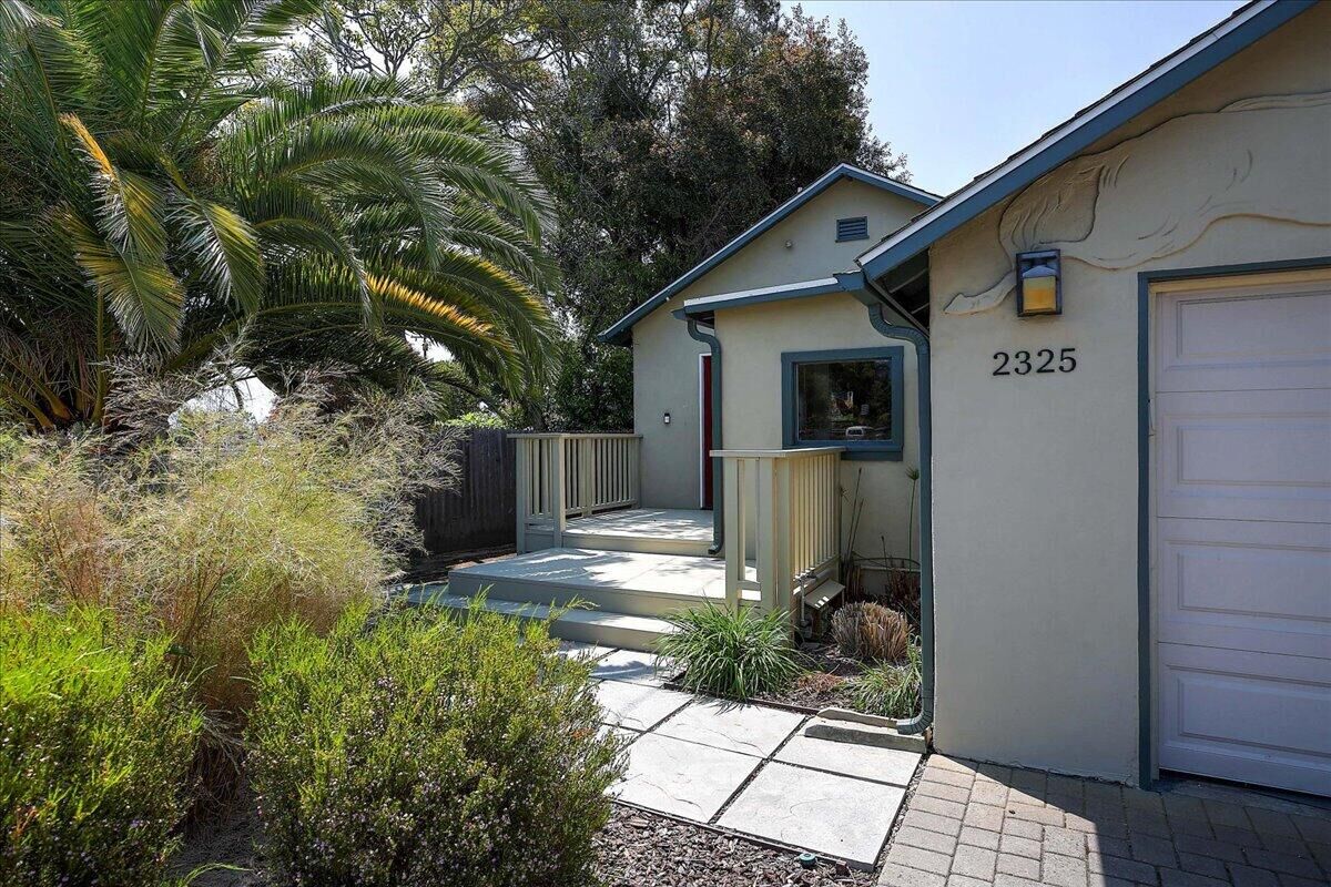 Property Photo: 2325 Edgewater Way CA 93109