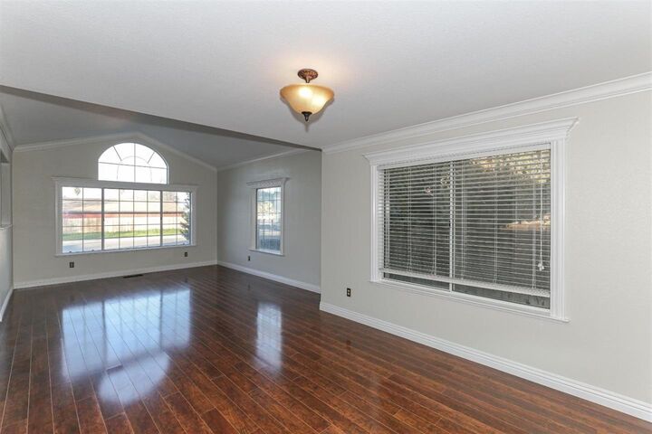 Property Photo:  1118 Strawbridge Drive  CA 95360 