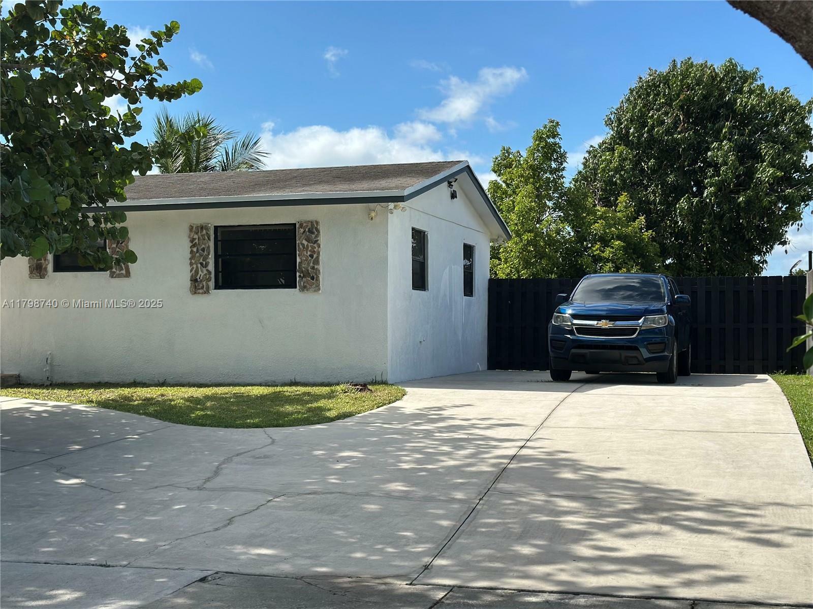 Property Photo:  14380 SW 296th St  FL 33033 