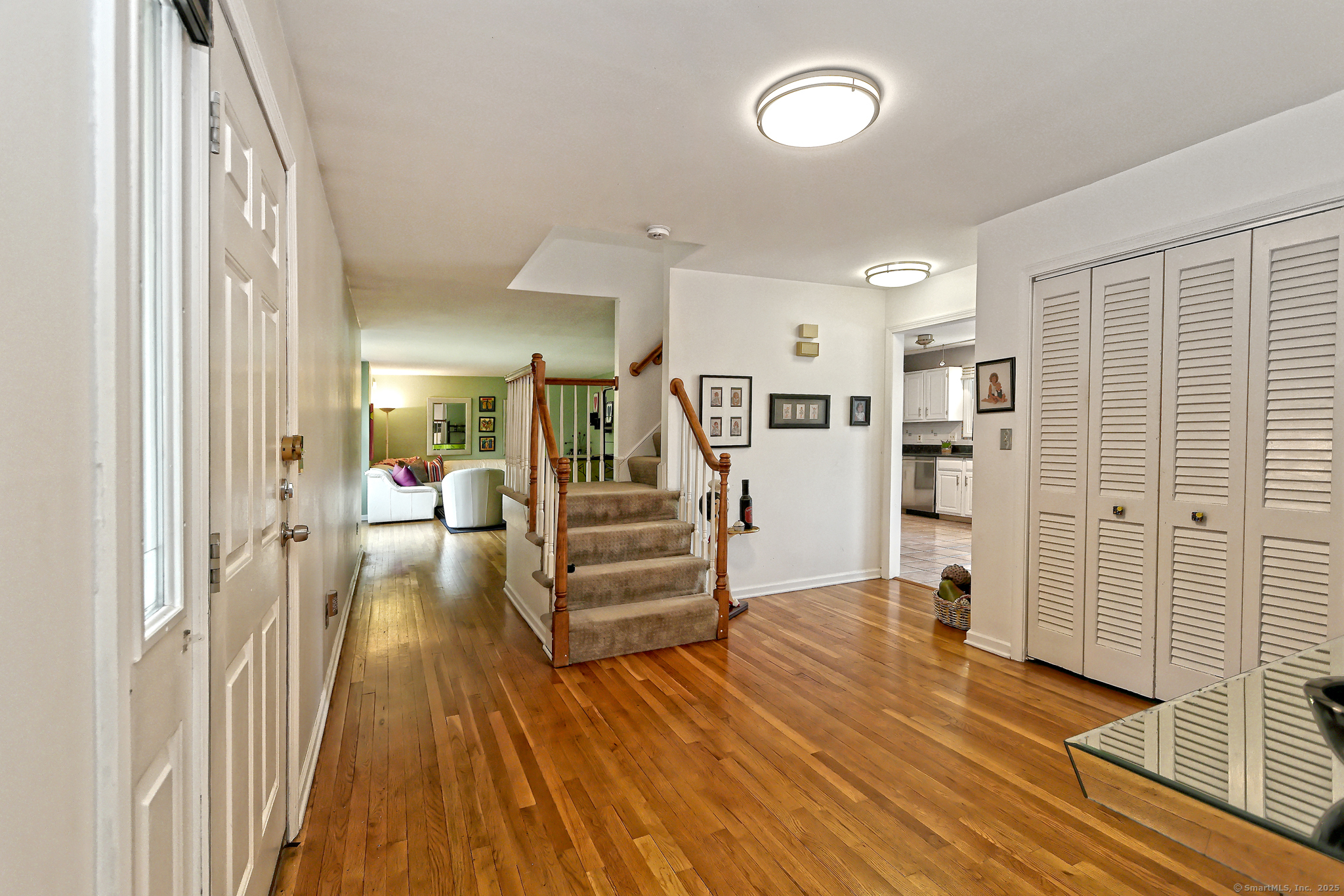 Property Photo:  660 Cedar Grove  CT 06477 