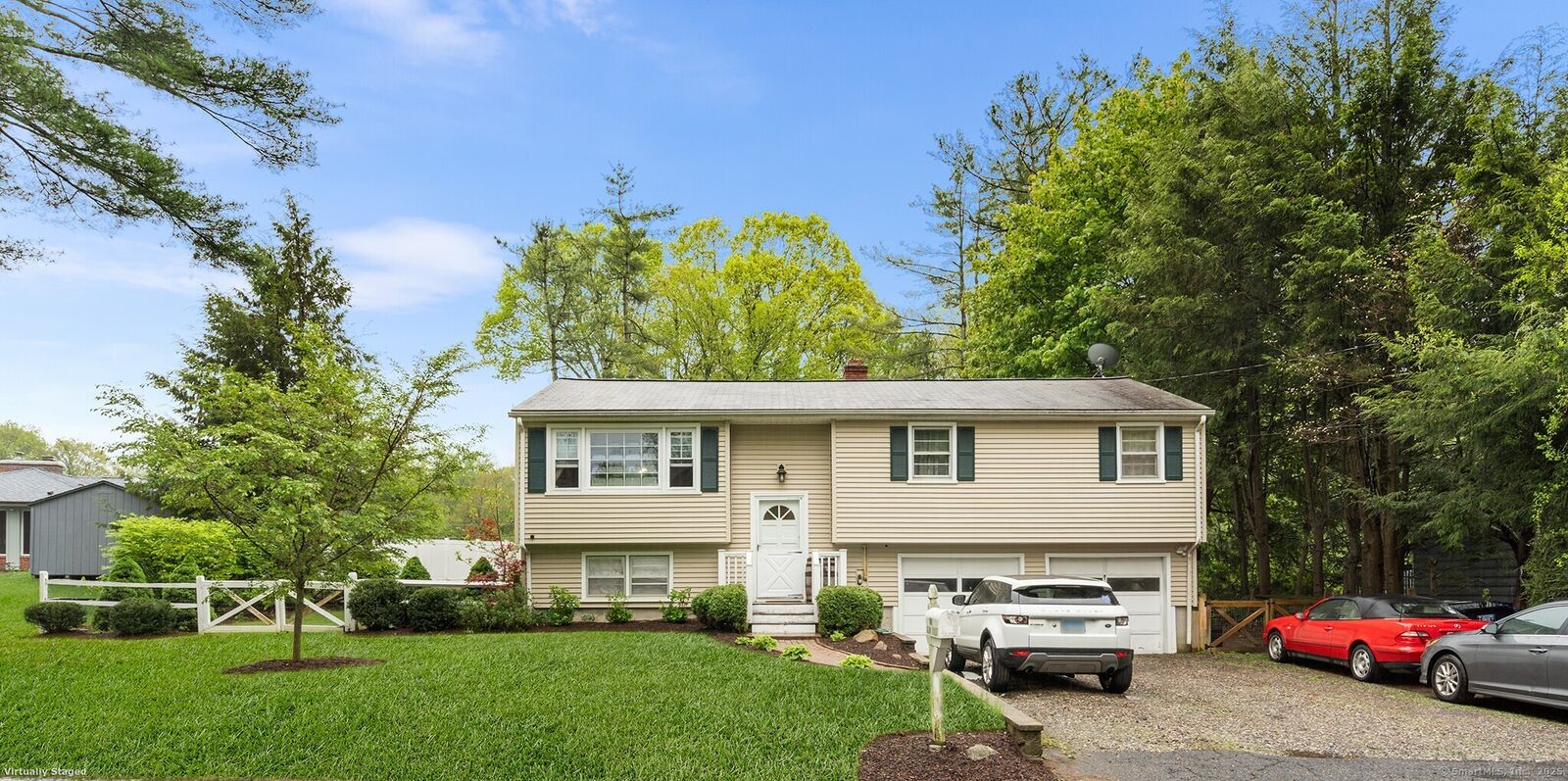 Property Photo:  1 Glen Circle  CT 06483 