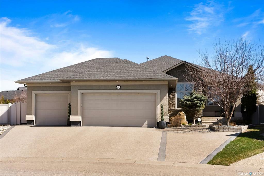 Property Photo: 8035 Wascana Gardens Crescent SK S4V 1G8