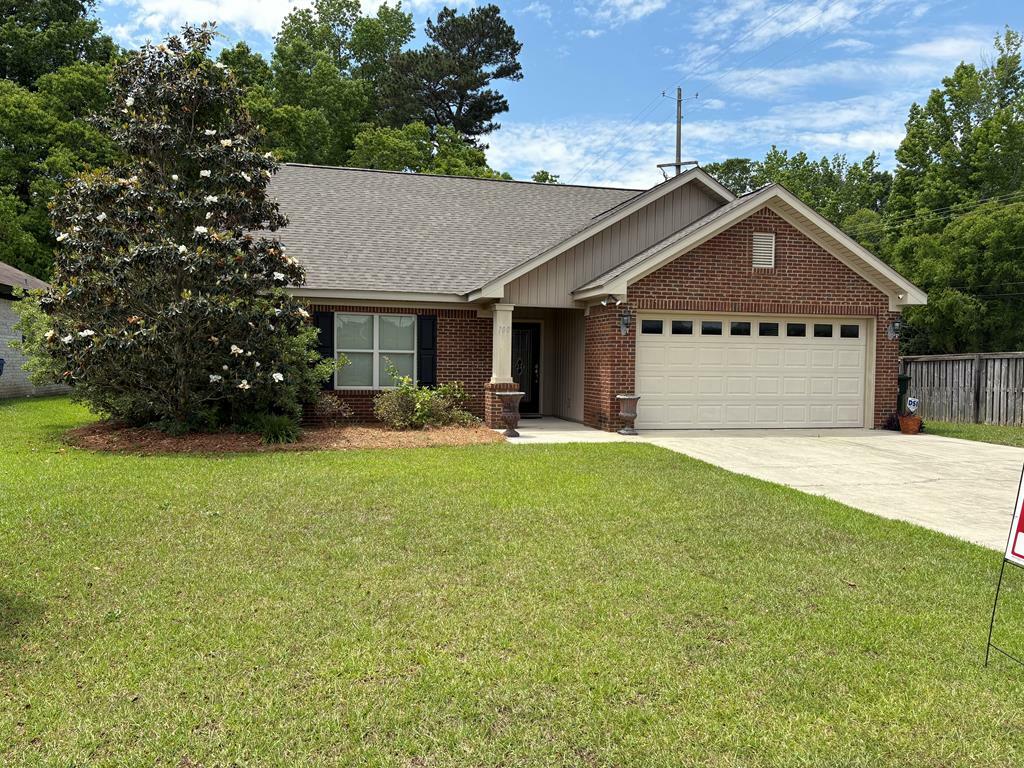 Property Photo: 100 Sprucepine Rd AL 36301